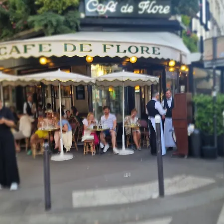 Gare Montparnasse 1 minute, awesome&paceful place , 5 minute Eiffel tour&Louvre meusm center,saint germain des prés * Parigi