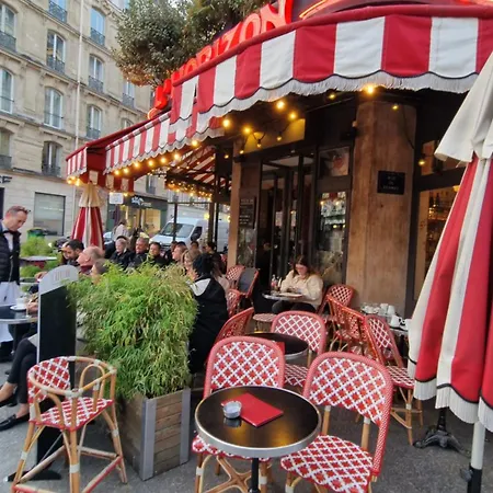 Gare Montparnasse 1 Minute, Awesome And Paceful Place , 5 Minute Eiffel Tour And Louvre Meusm Center,Saint Germain Des Pres Apartment