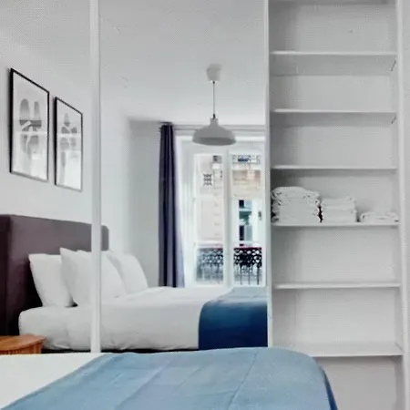 Appartamento Gare Montparnasse 1 minute, awesome&paceful place , 5 minute Eiffel tour&Louvre meusm center,saint germain des prés Parigi
